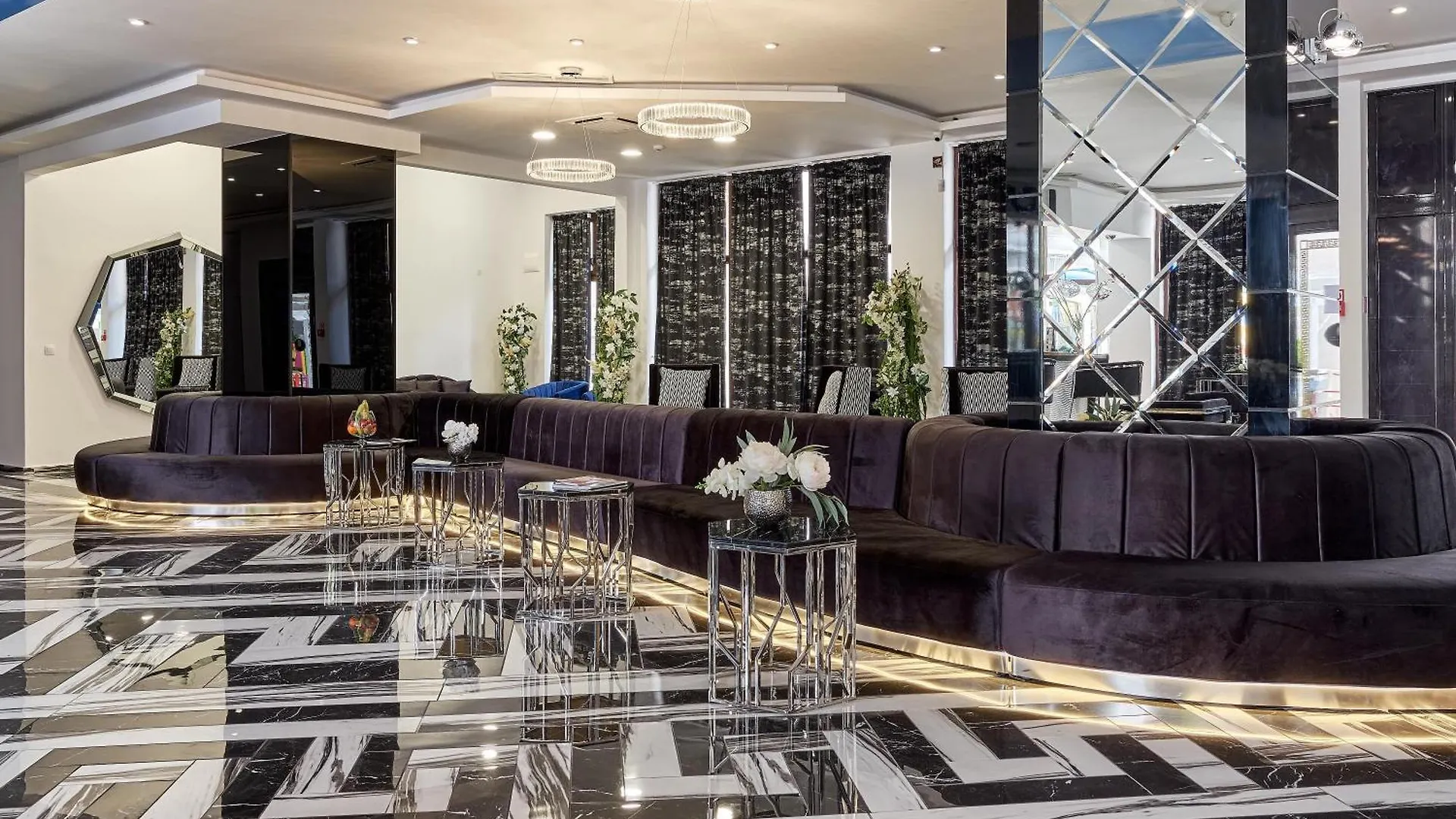 Prestige Hotel And Aquapark Varna 4*,